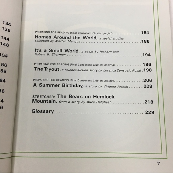 VINTAGE 1986 Small World Classroom Reading Book Homeschooling Library Level 7 - Picture 9 of 15